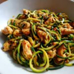 garlic chicken zucchini noodles stir fry