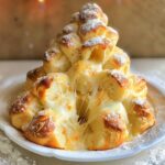 Cheesy Pull-Apart Christmas Tree Bread
