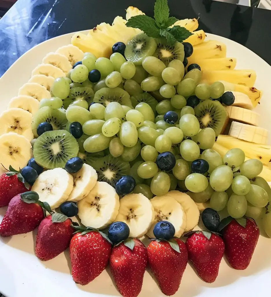 Christmas Tree Fruit Platter (healthy option)