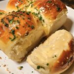 Garlic Butter Dinner Rolls